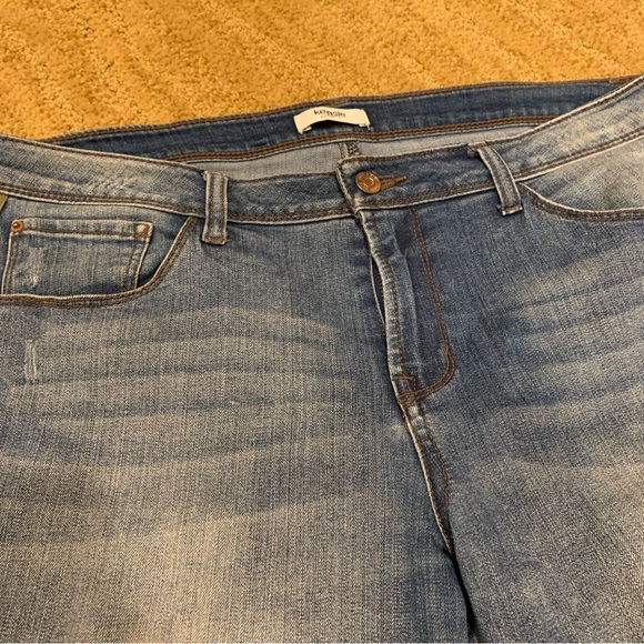 Kenzie 10/30 Boot Cut Frayed Hem Jeans - Picture 3 of 10